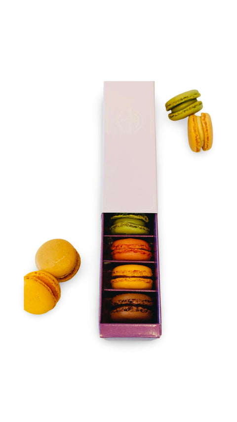 Krásná dárková krabice _ výsuvná krabička na pralinky nebo makronky 18 x 5 x 5 cm CBOX-137_6.JPG